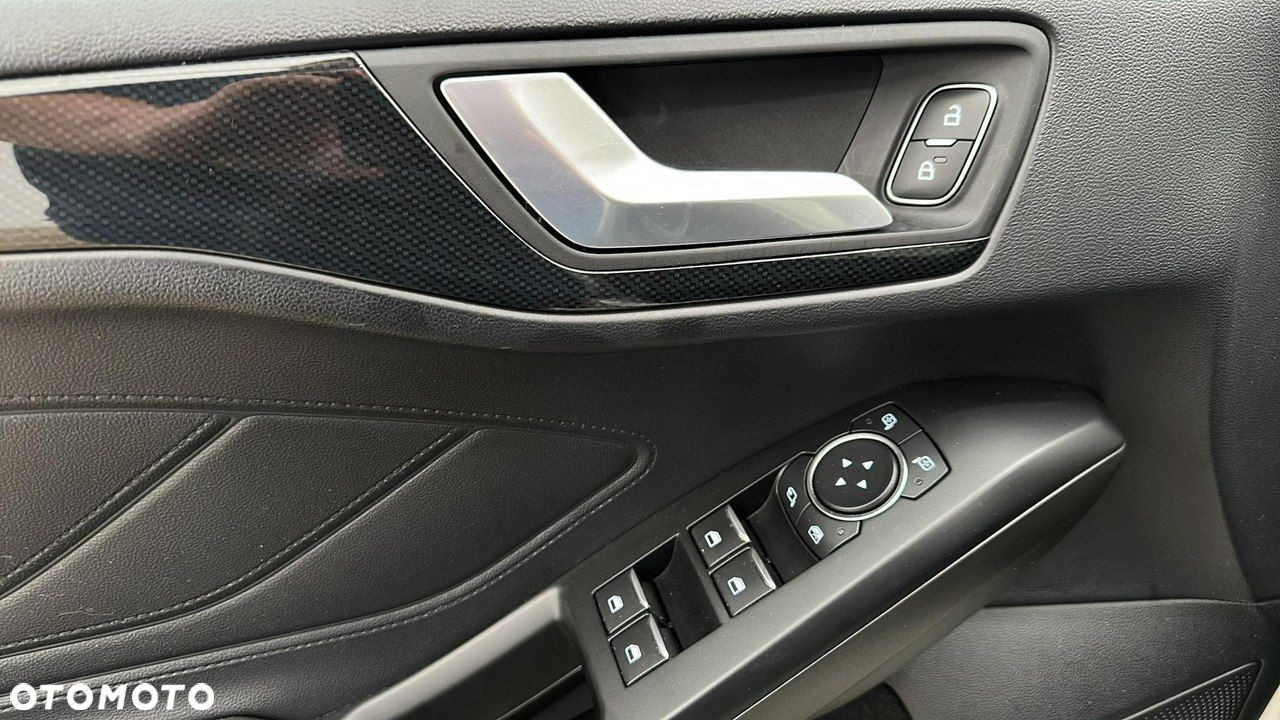 Ford Focus 1.5 EcoBoost ST-Line - 13