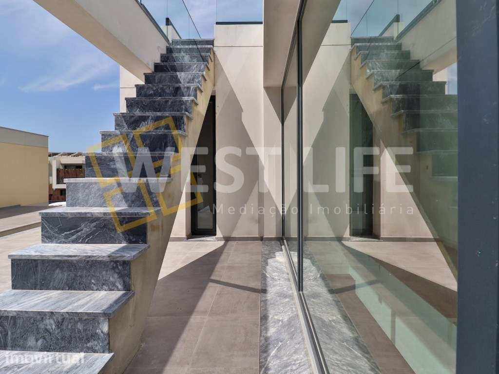 Moradia T4 com Piscina e Rooftop Vista Mar na Ericeira | 5 minutos ... - Grande imagem: 3/30