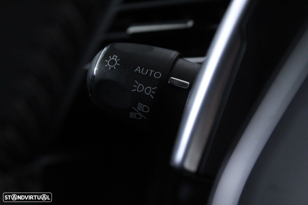 Peugeot 5008 1.2 PureTech Allure Pack EAT8 - 24