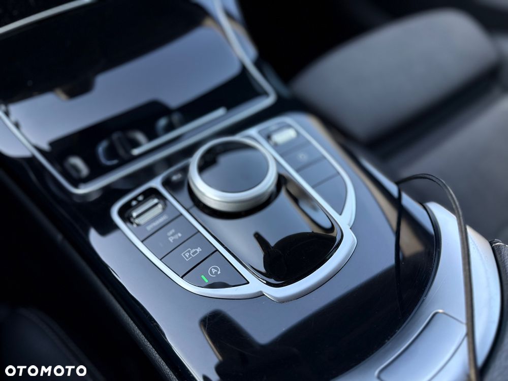 Mercedes-Benz Klasa C 200 d 9G-TRONIC Avantgarde - 17