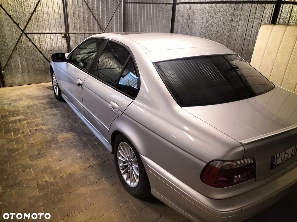 BMW Seria 5 525d - 2