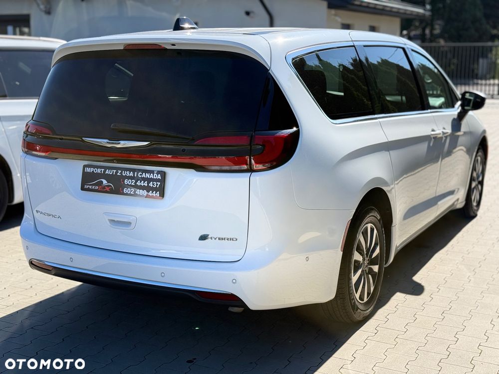 Chrysler Pacifica - 9