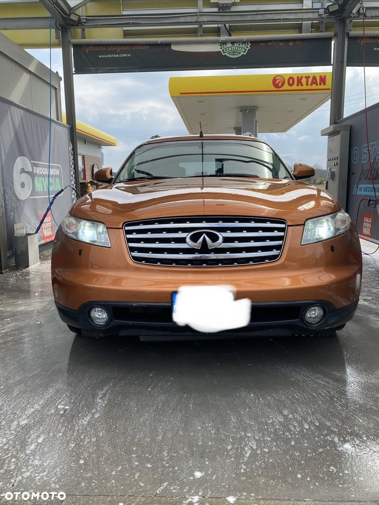 Infiniti FX - 8