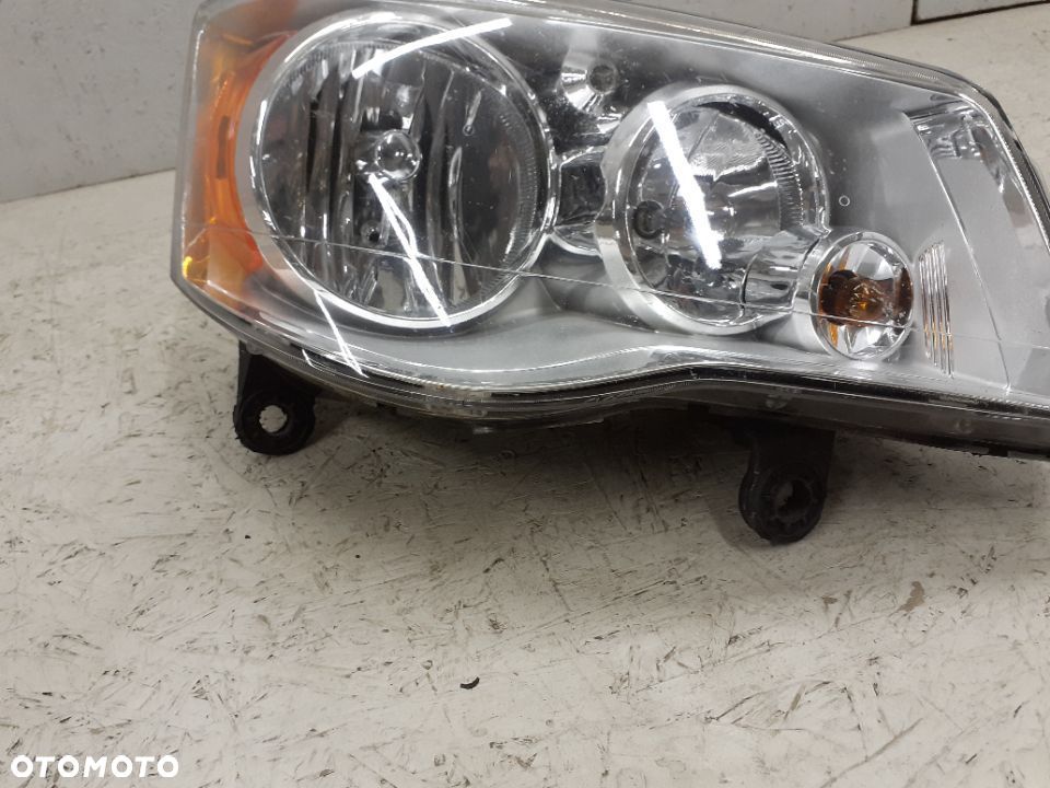 Lampa przód przednia prawa chevrolet grand voyager 08-15r - 3