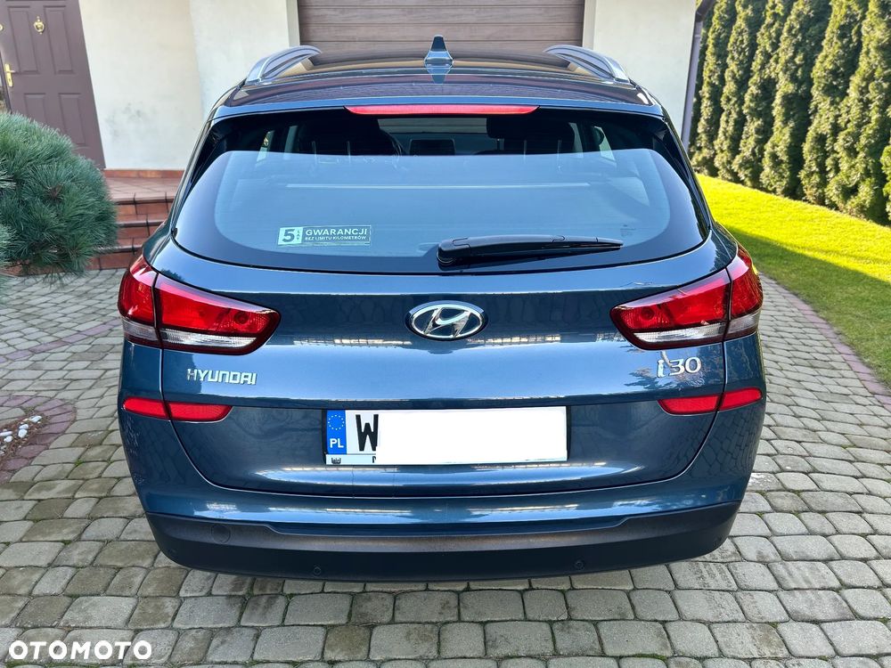 Hyundai i30 1.6 D Comfort - 16