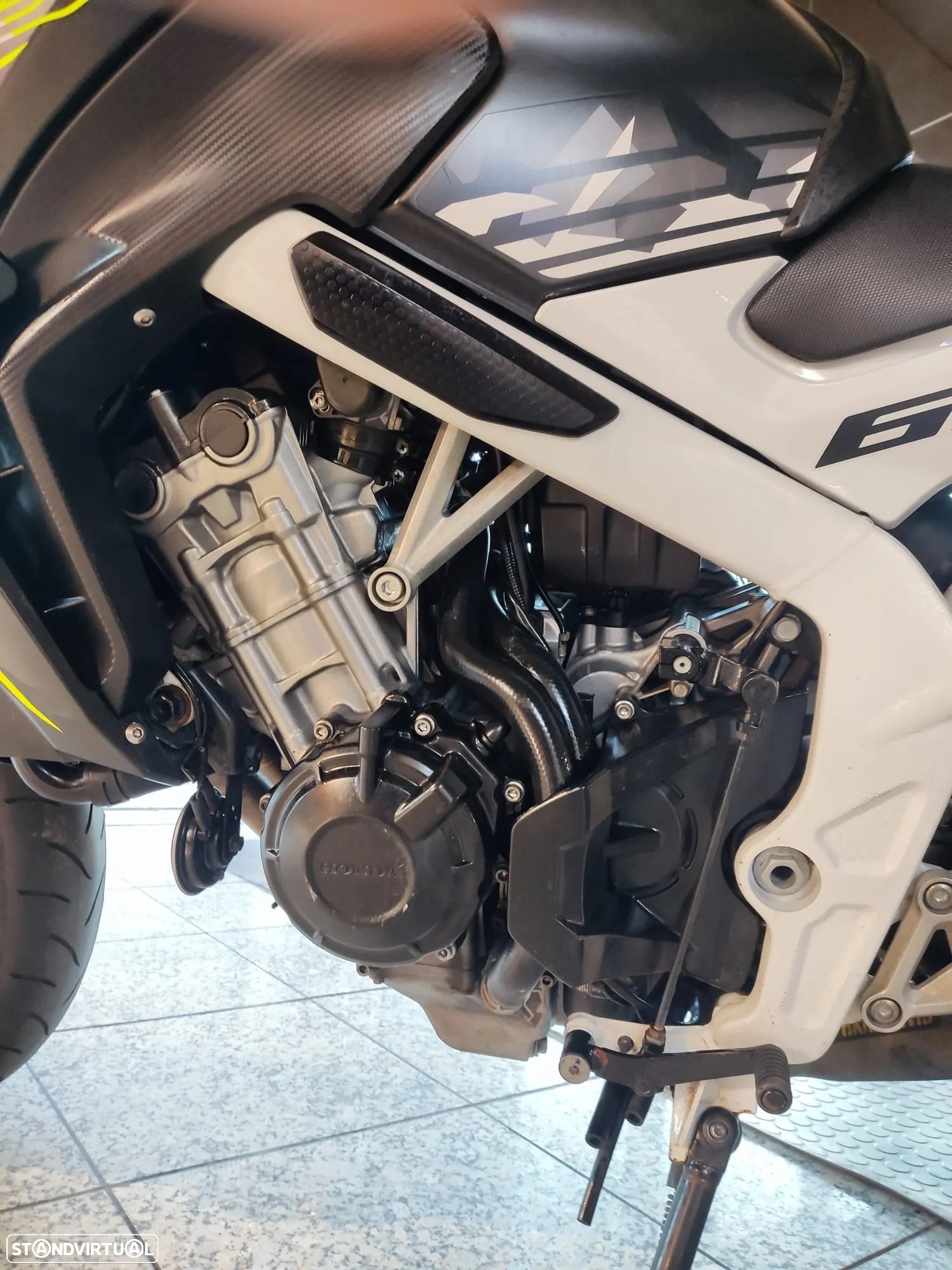 Honda CB - 8