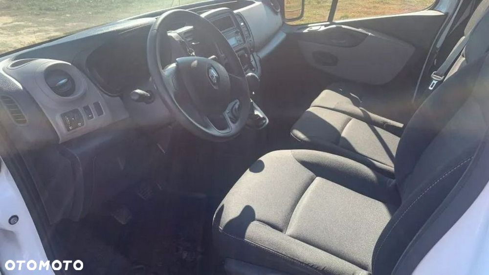 Renault Trafic - 14
