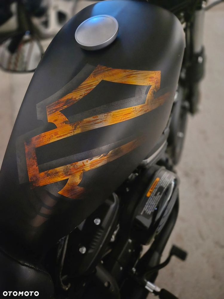 Harley-Davidson Sportster Iron 883 - 15