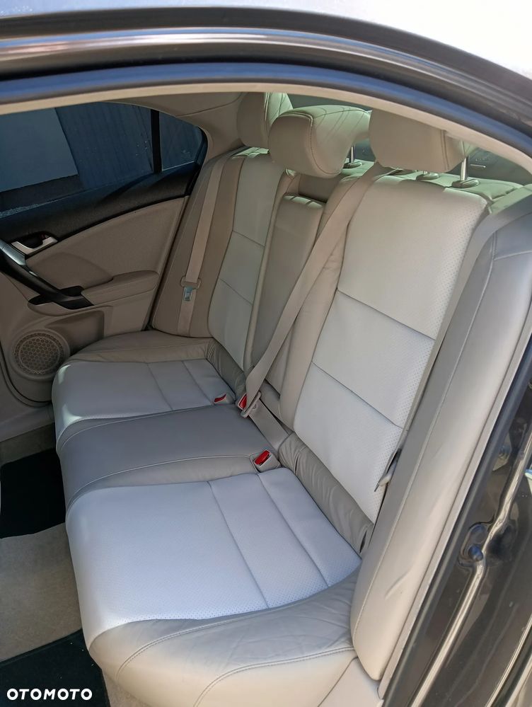 Honda Accord 2.4 Executive Nav+ACC+LKAS - 17