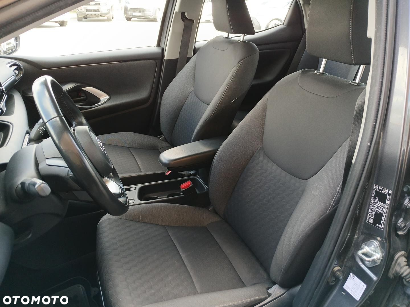 Toyota Yaris - 15