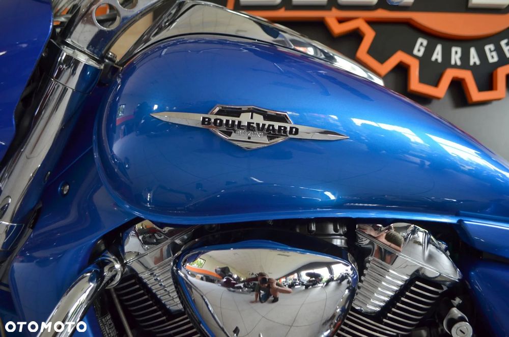 Suzuki Intruder - 24