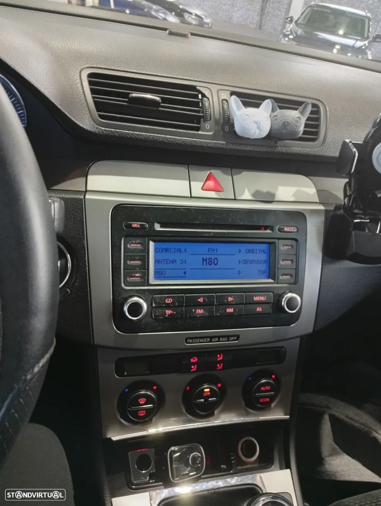 VW Passat Variant 2.0 TDi Confortline - 19