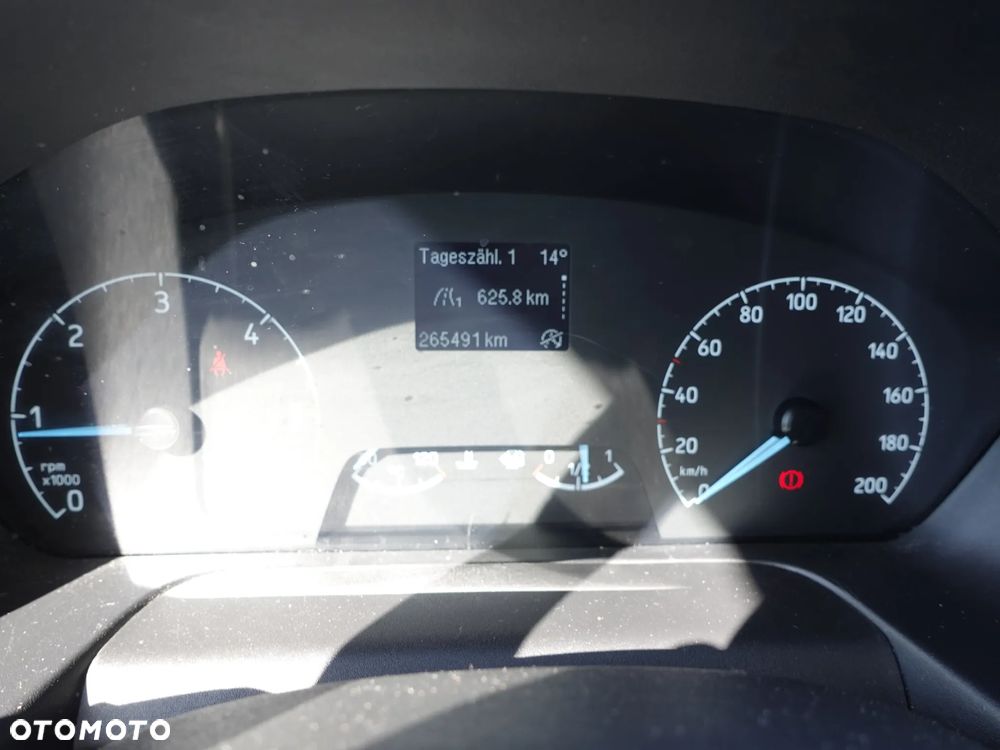 Ford Transit - Kontener z windą - 39