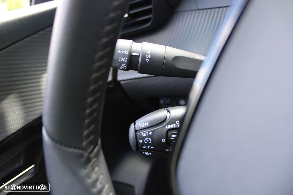 Peugeot 208 1.2 PureTech Active - 30