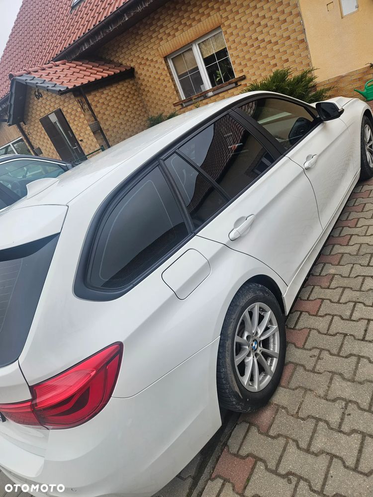 BMW Seria 3 320d Efficient Dynamics - 13