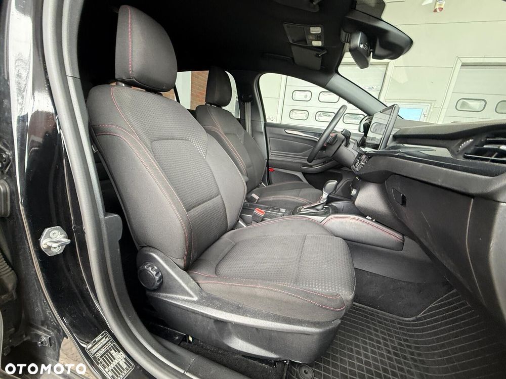 Ford Focus 1.0 EcoBoost mHEV ST-Line X - 12