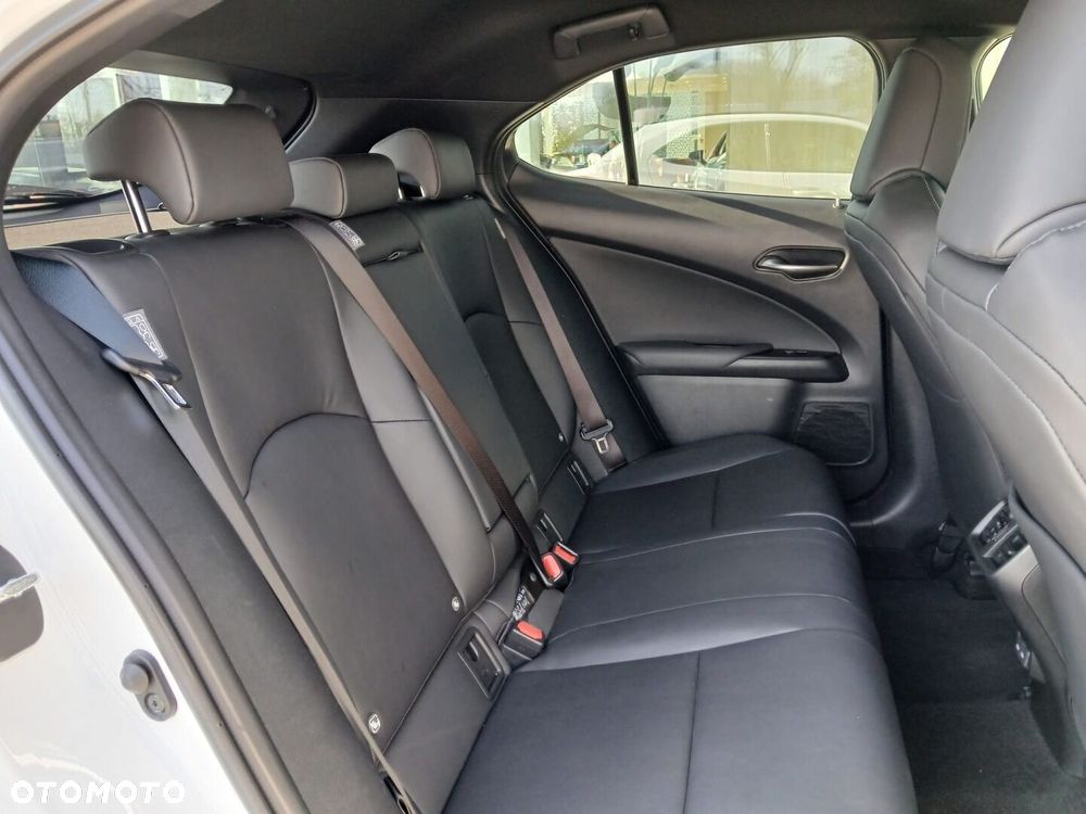 Lexus UX 250h GPF F Sport Design 2WD - 29