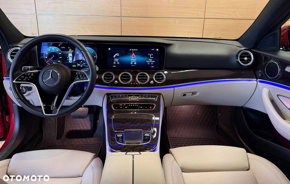 Mercedes-Benz Klasa E 220 d 4-Matic AMG - 16