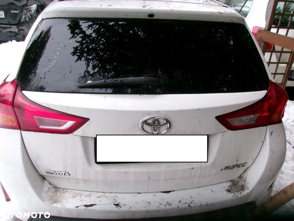 KLAPA TYŁ TOYOTA AURIS II  12-18 KOMBI 040 - 1