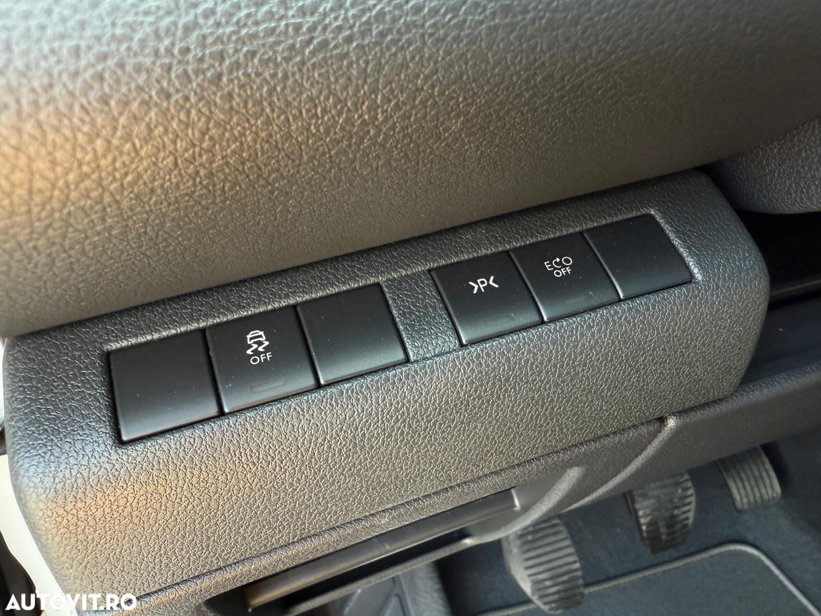 Peugeot 3008 PureTech 130 Stop & Start GPF Crossway - 21