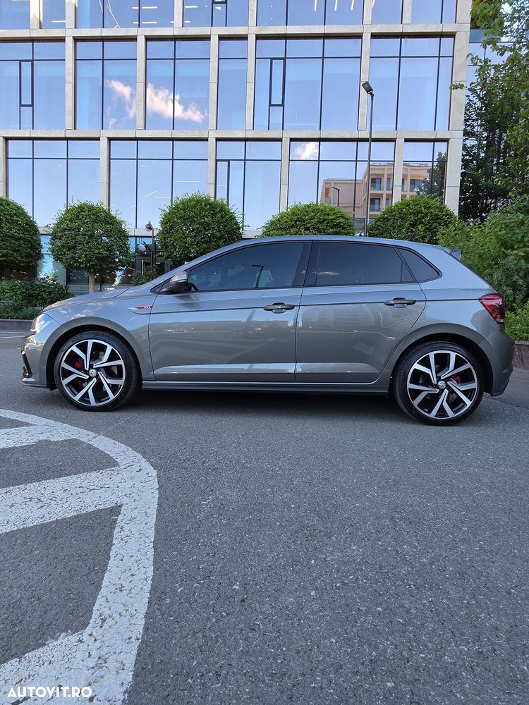 Volkswagen Polo - 8