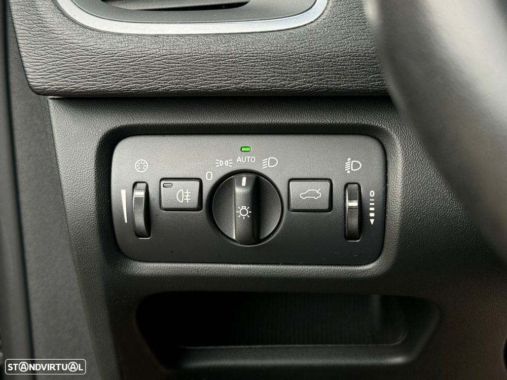 Volvo V40 1.5 T3 Sport Edition Geartronic - 9