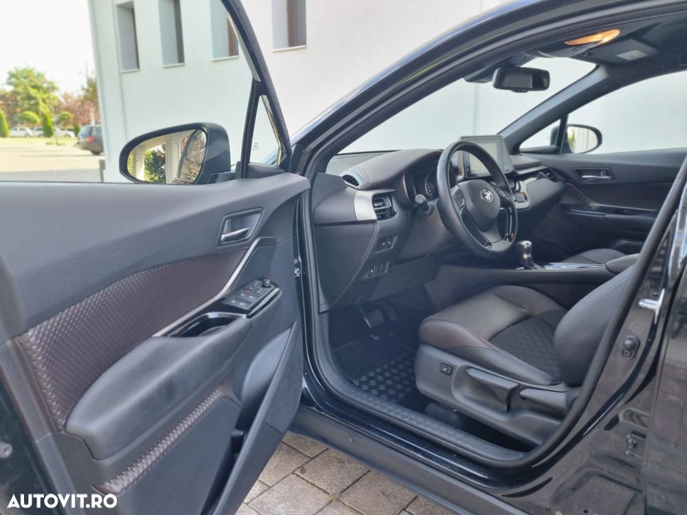 Toyota C-HR 1.8 HSD 4x2 CVT C-ult LED - 10