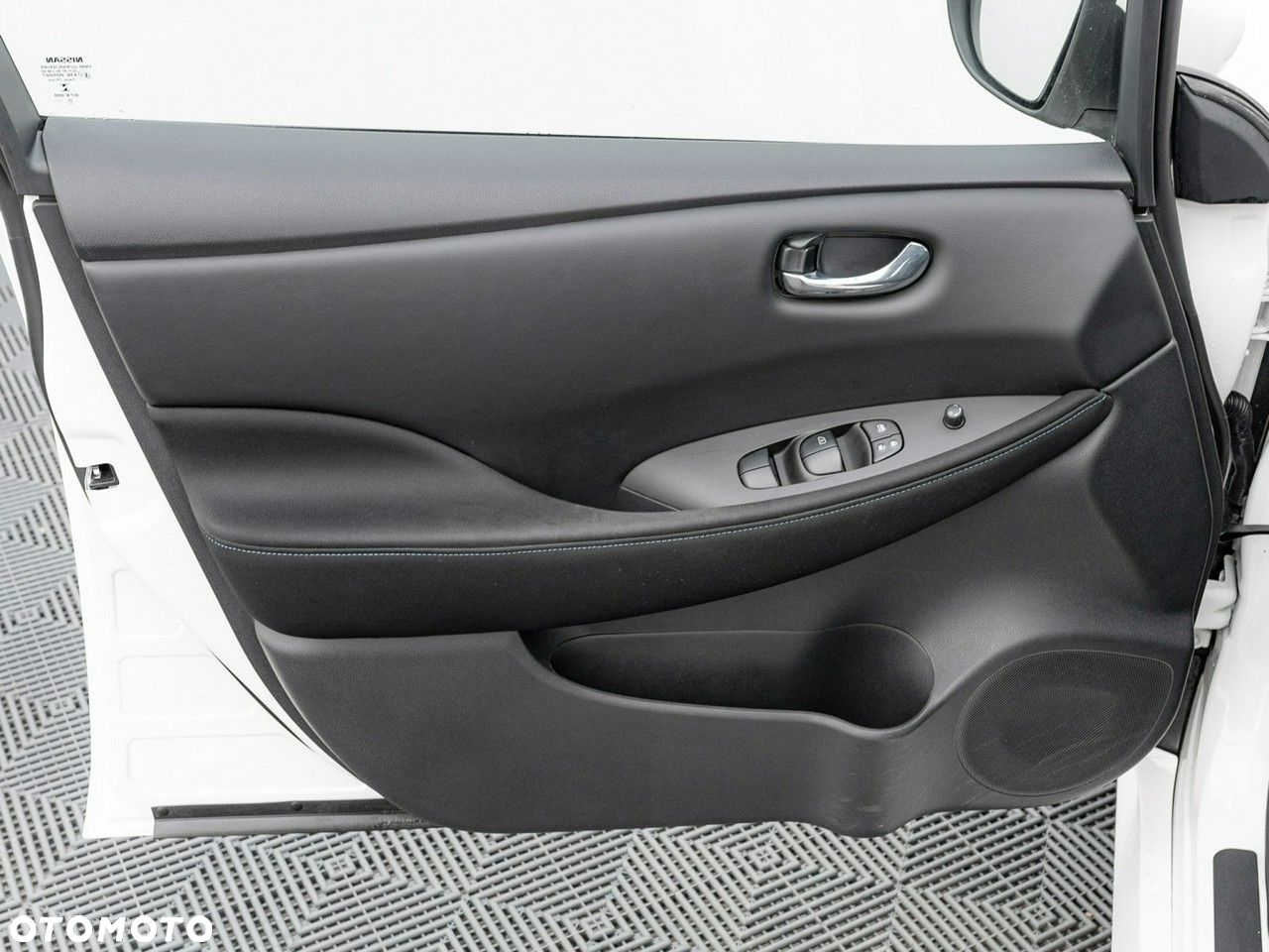 Nissan Leaf - 13