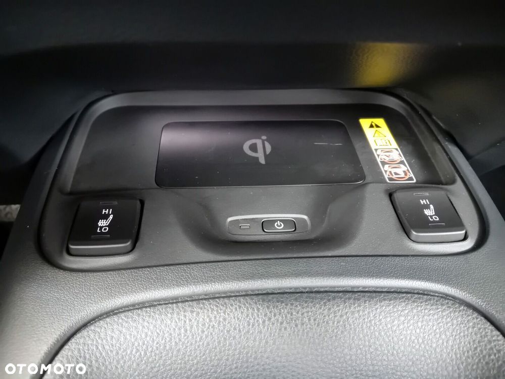 Toyota Corolla 1.8 Hybrid Style - 22