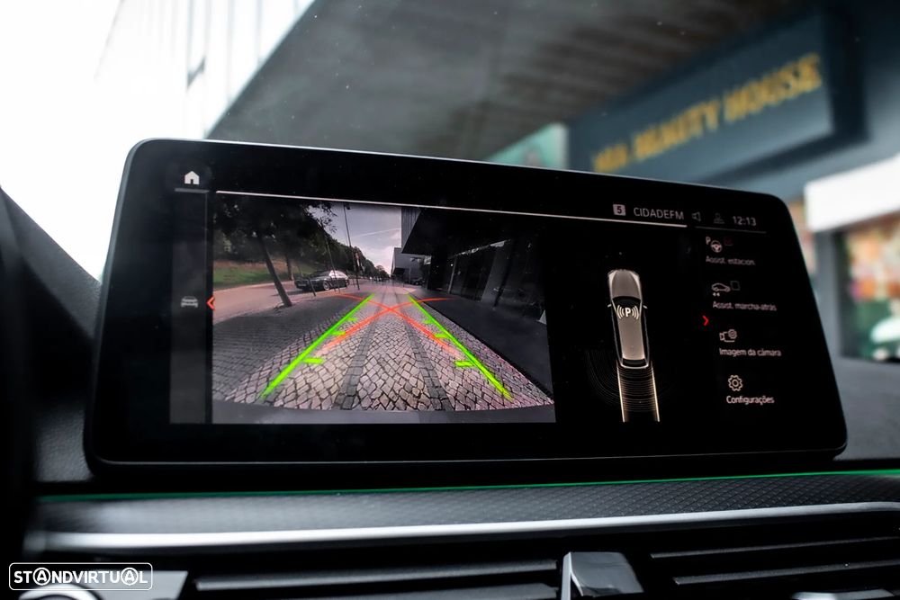BMW 530 e Pack Desportivo M - 49