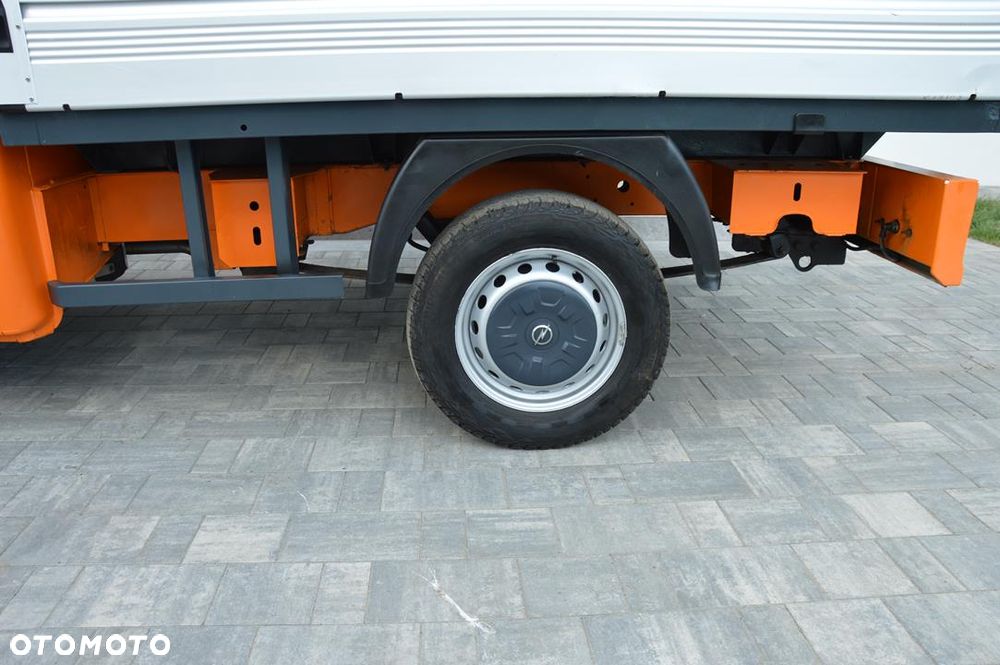 Opel Movano - 27