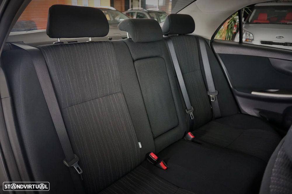 Toyota Corolla 1.4 D-4D PM - 21