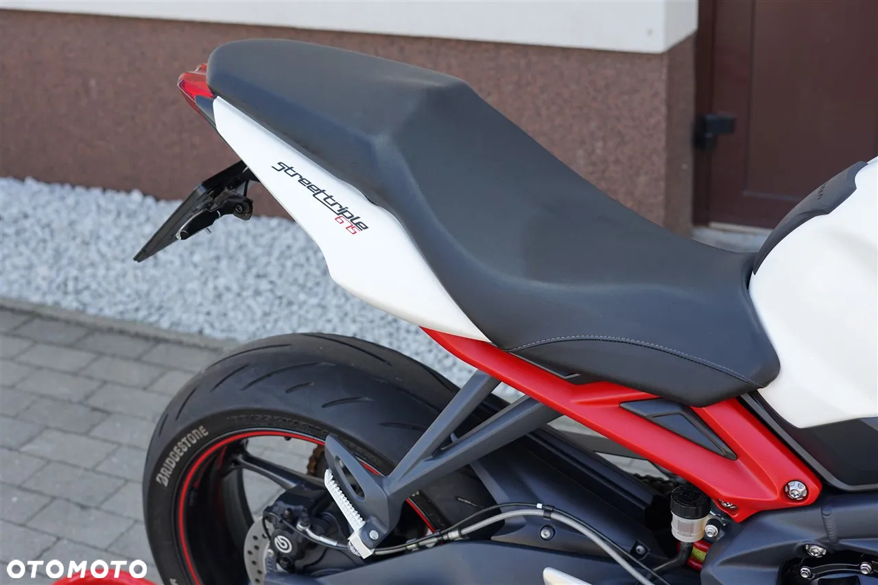 Triumph Street Triple - 5