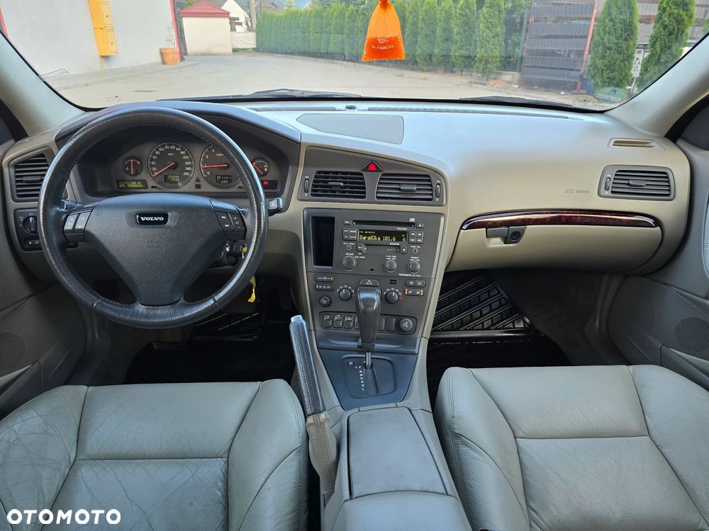 Volvo S60 2.4 Momentum - 23