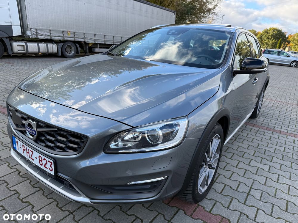 Volvo V60 Cross Country D4 Drive-E Summum - 1