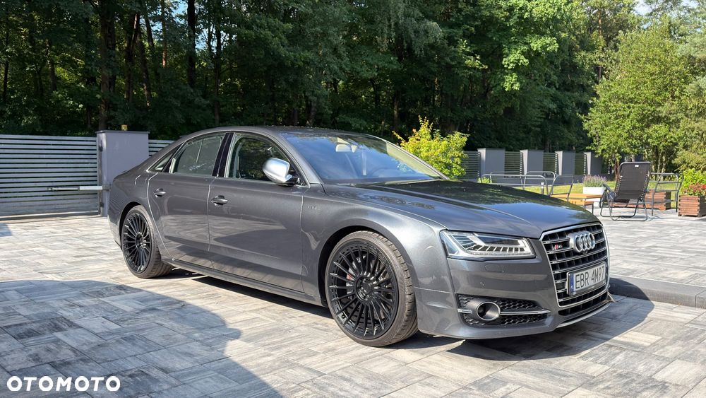 Audi S8 - 7