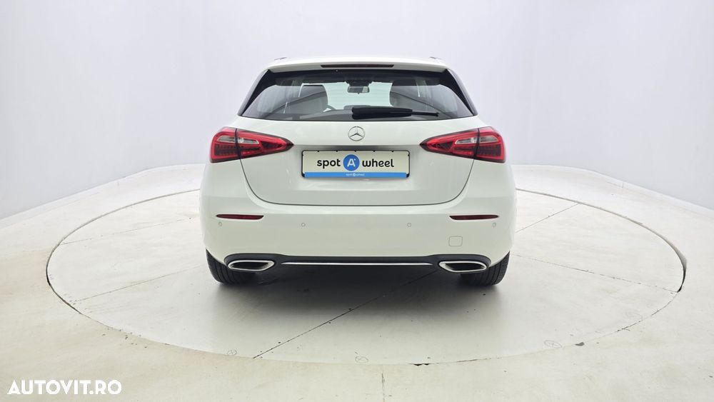 Mercedes-Benz A - 7