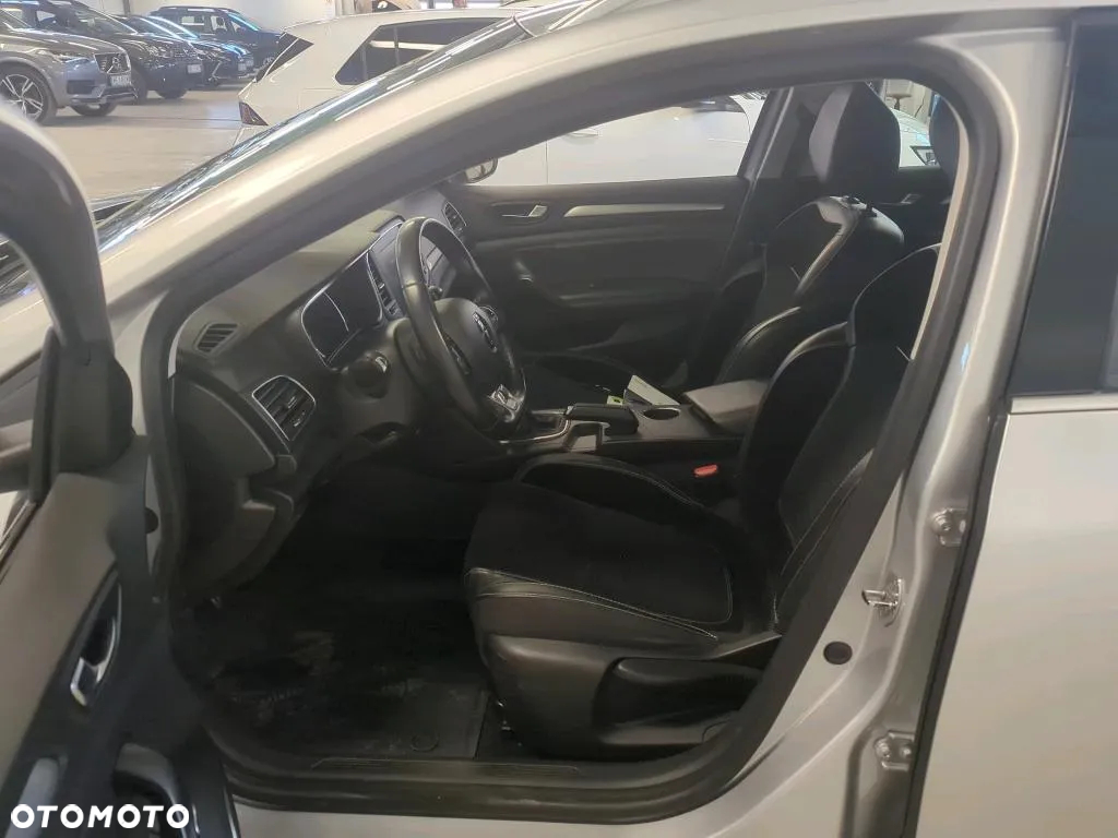 Renault Megane 1.5 Blue dCi Intens - 8