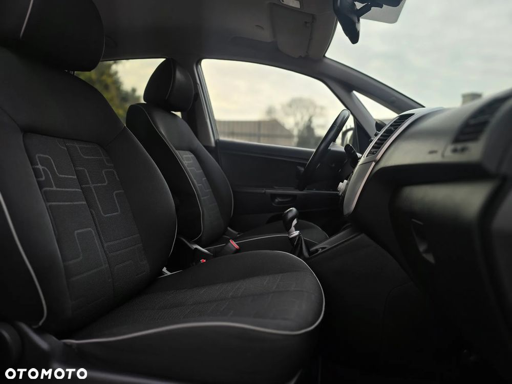 Kia Venga - 21