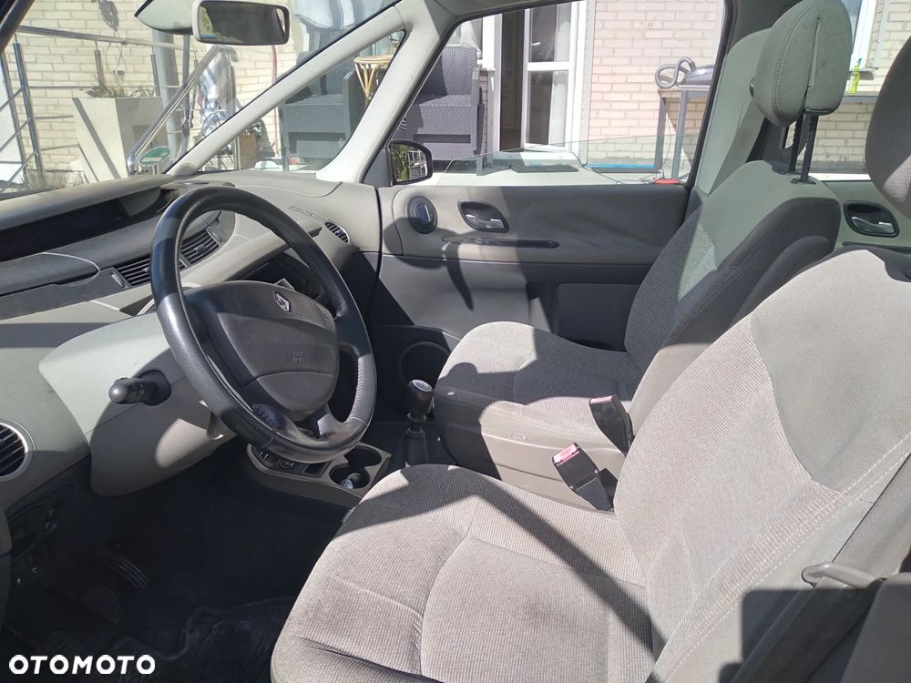 Renault Grand Espace 2.0 Authentique - 21