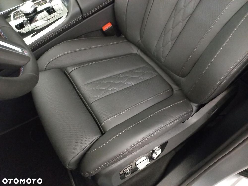 BMW X7 - 13