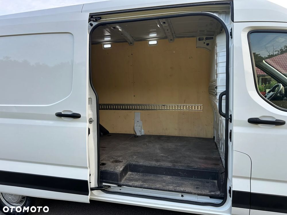 Maxus DELIVER 9 - 13