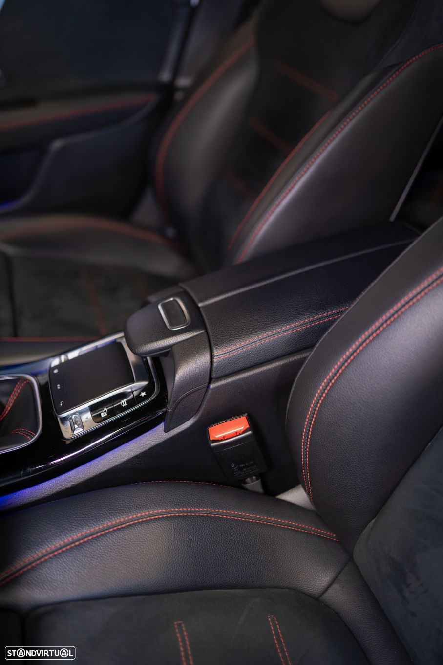 Mercedes-Benz A 180 d AMG Line - 25
