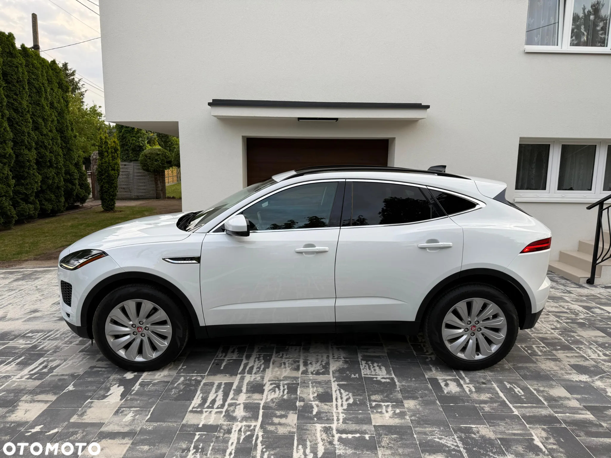 Jaguar E-Pace P250 AWD SE - 5