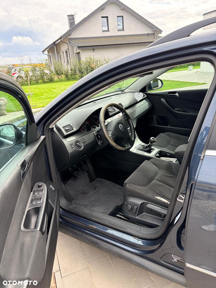 Volkswagen Passat 2.0 TDI DPF Highline - 8
