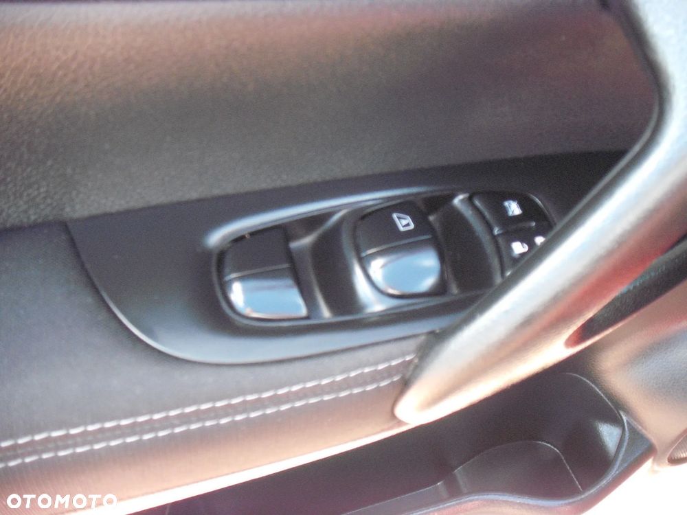Nissan Qashqai - 12