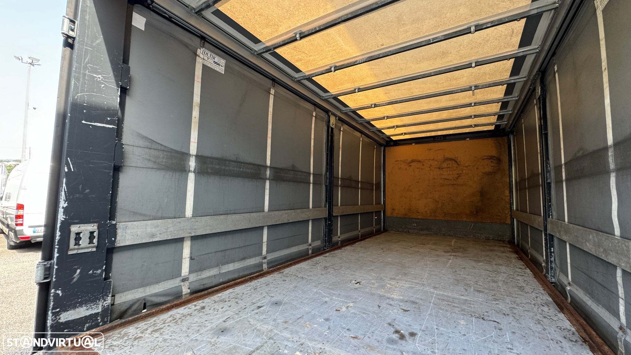 Mitsubishi Canter 3C13 C/Lonas - 19