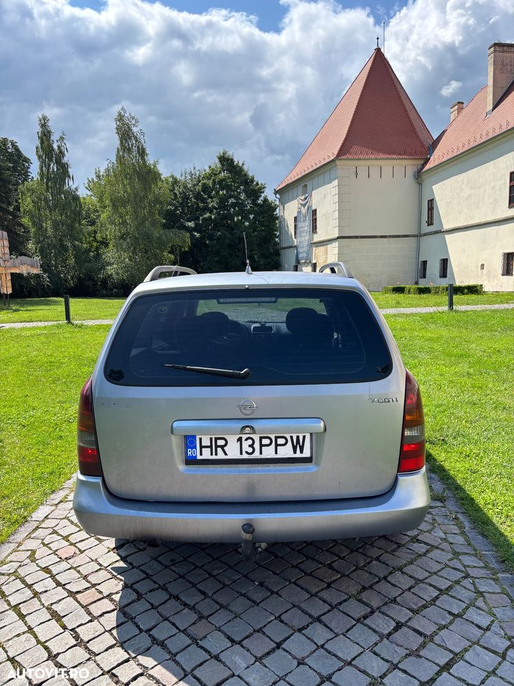 Opel Astra 1.7 CDTi Enjoy - 11