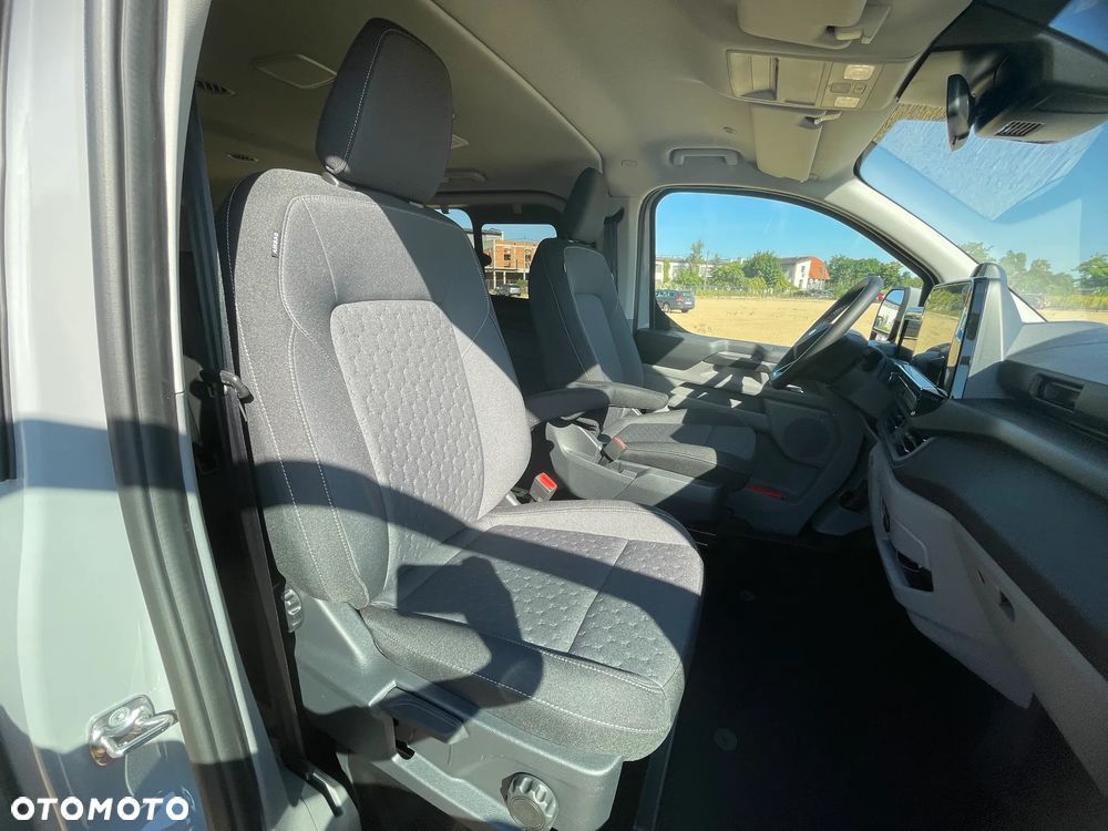 Ford Tourneo Custom 2.0 EcoBlue 320 L2 Titanium - 18