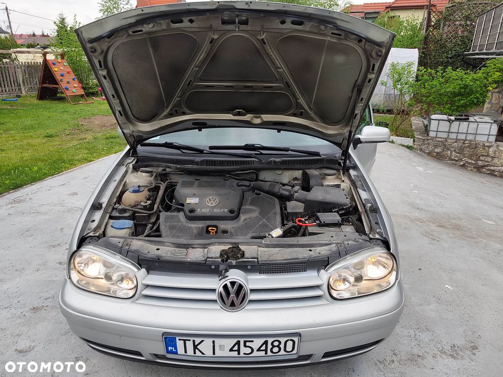 Volkswagen Golf 1.6 - 11